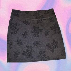 garage brand grey bodycon stretchy skirt with black floral design size small